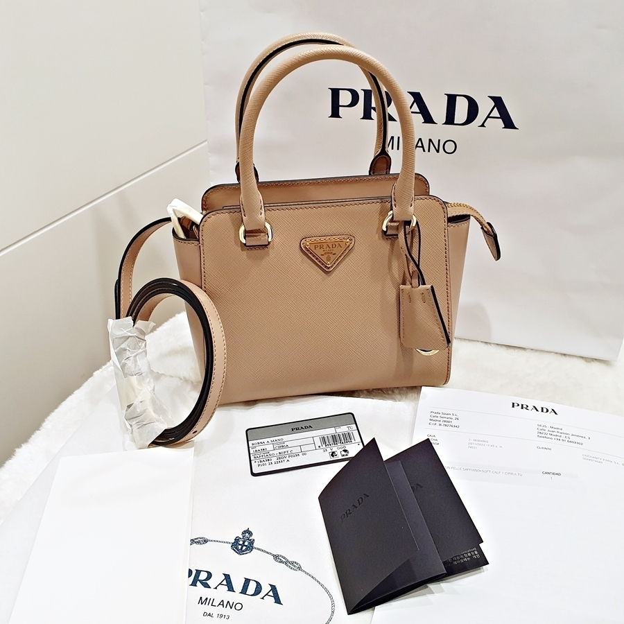 セール【PRADA】プラダ サフィアーノ ミニハンドバッグ セール】プラダ☆サフィアーノ ミニ ハンドバッグ 1BA380 2EDV