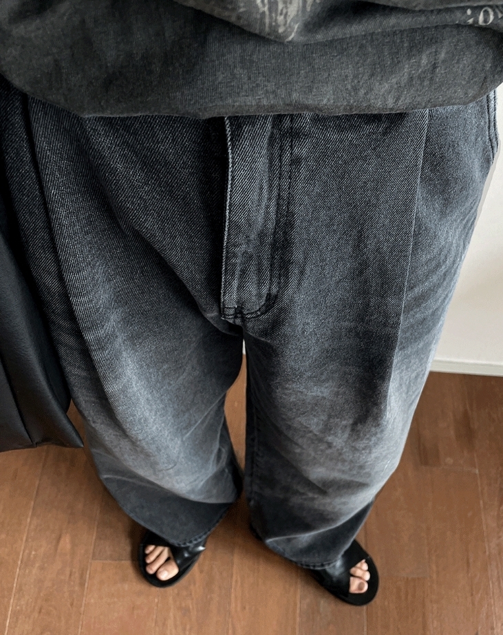 【COSYHARU】Pintuck Over Wide Denim Slim Illusion Capri in Soho Dark | 7 For All Mankind