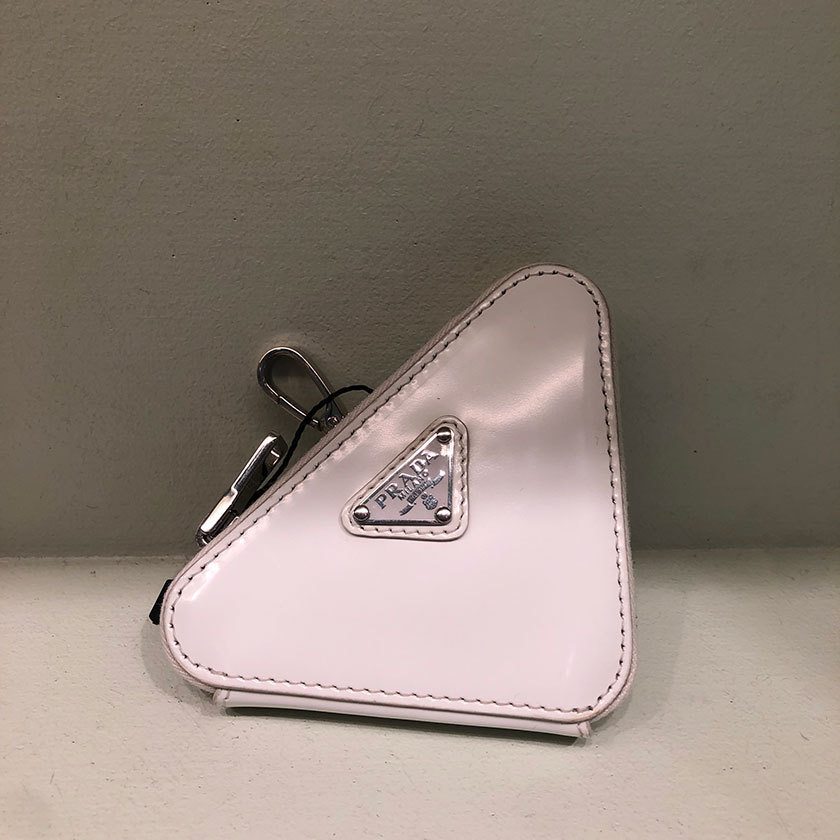 6万取引突破◆UPS速達便【PRADA】ペンダント◆1TT211_2C8T 6万取引突破☆UPS速達便利用！【PRADA】1LC092 CCOS_ネックレス