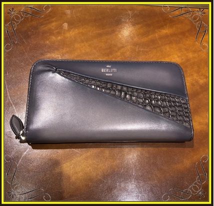 無地 Berluti(ベルルッティ) 長財布(メンズ) - 海外通販のBUYMA