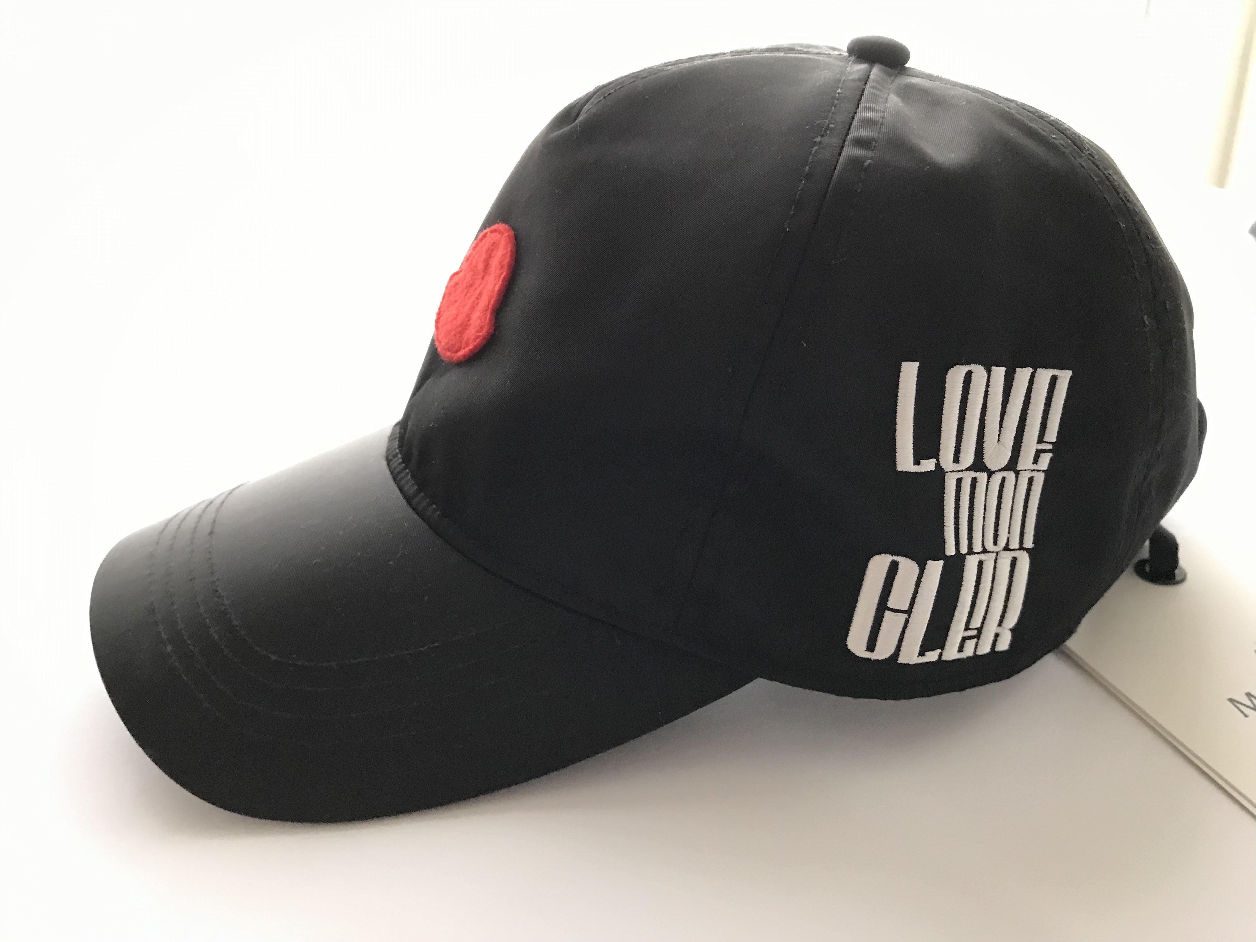 【MONCLER】モンクレール ベースボールキャップ LOVE ブラック