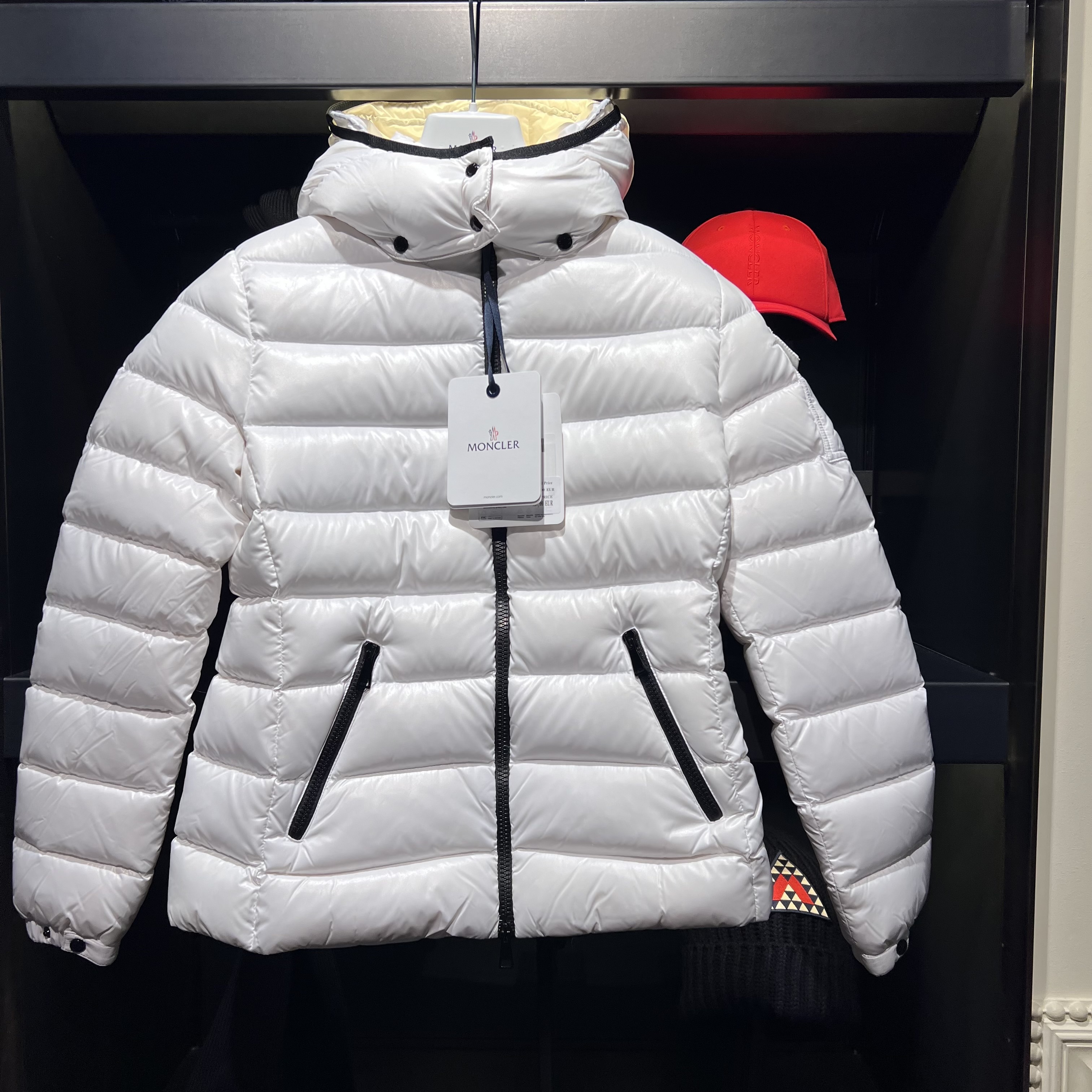口コミ・レビュー|モンクレール直営OUTLET BADY 今年のトレンドカラー