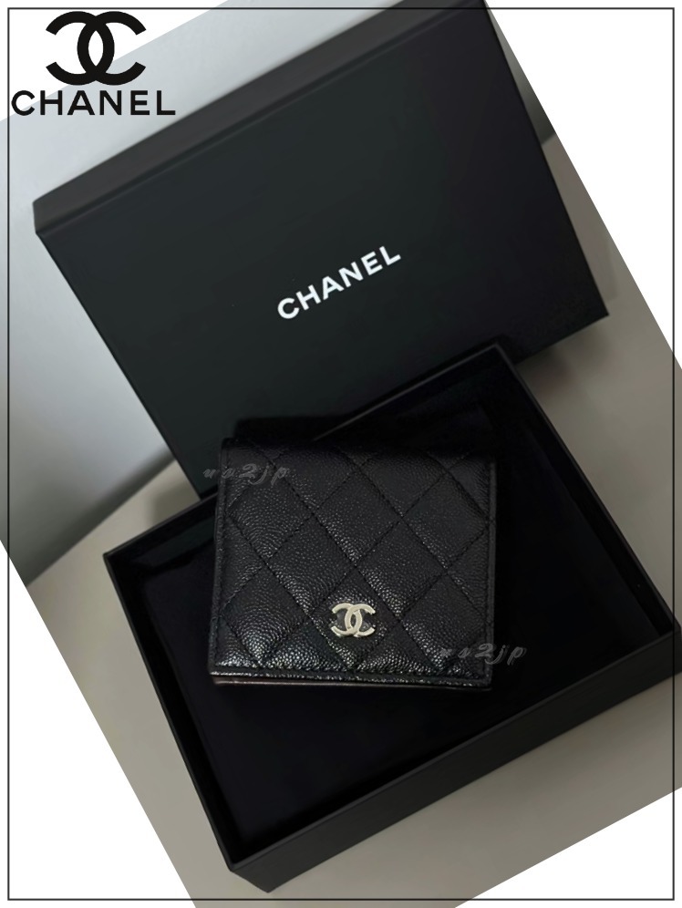 《可愛く☆彡コンパクト》 CHANEL 折りたたみ財布
