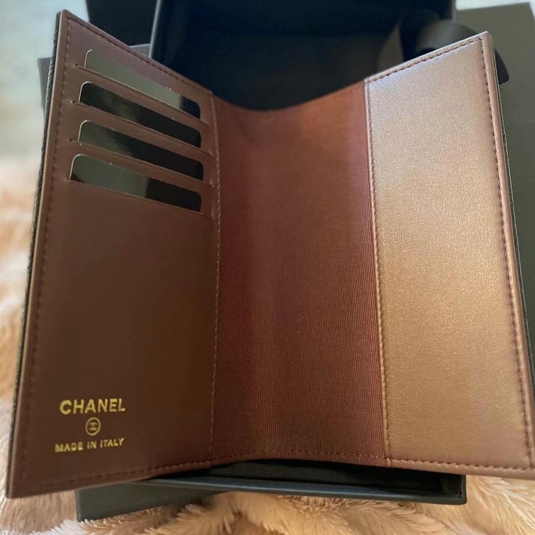 旅行の楽しさ倍増♡】CHANEL パスポートケース (CHANEL