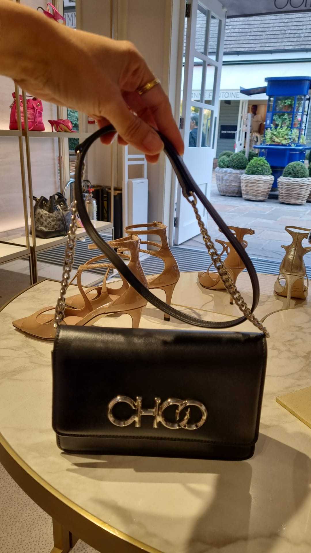 Jimmy★Choo(セールでオシャレ)Chooロゴ入りCrossbody/KALINA