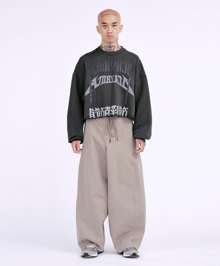 【AJO AJOBYAJO】23FW★ Arch Logo Cropped Sweatshirt AJO AJOBYAJO】23FW☆ Arch Logo Cropped Sweatshirt (AJO