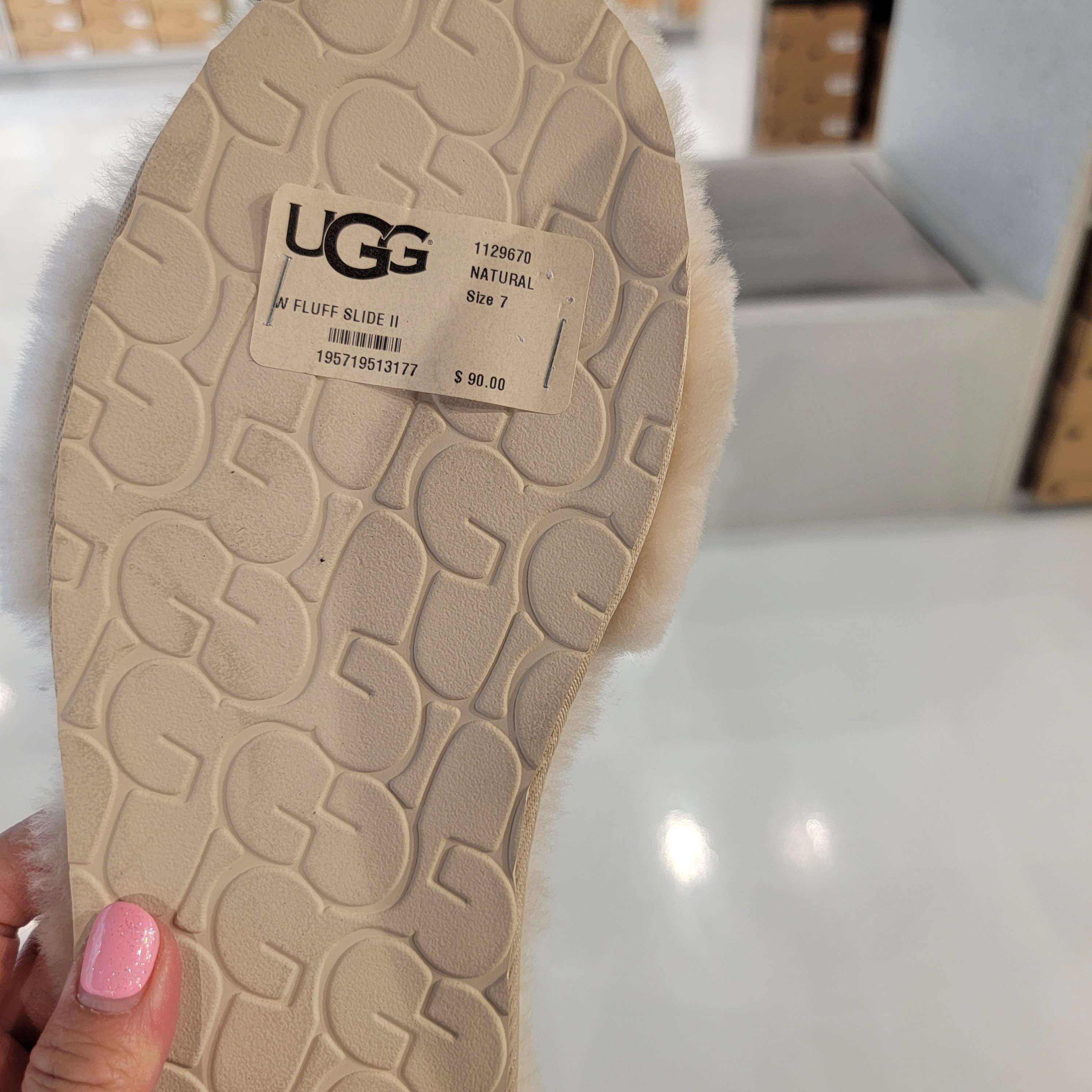 セール【UGG】ふんわり ファー スライド☆ サラっと履きこなして セール【UGG】ふんわり ファー スライド☆ サラっと履きこなして