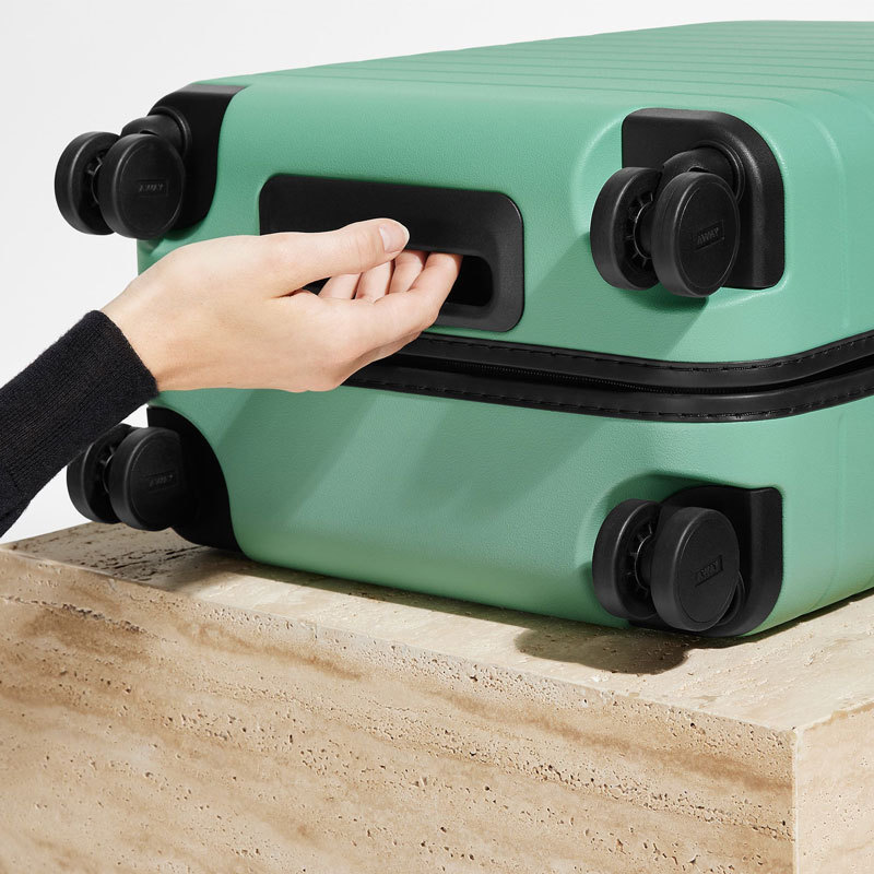 アウェイ スーツケース AWAY The Carry-On seafoam アウェイ スーツケース AWAY The Carry-On seafoam