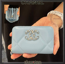 Shop CHANEL ICON 2023-24FW Unisex Lambskin Chain Plain Leather Folding  Wallet by charoten