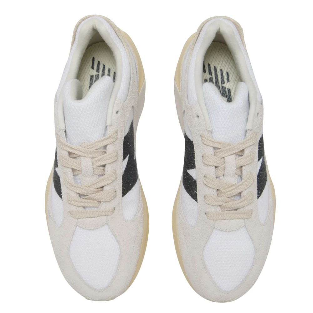 本物保証 /関税・送料無料】New Balance Warped Runner
