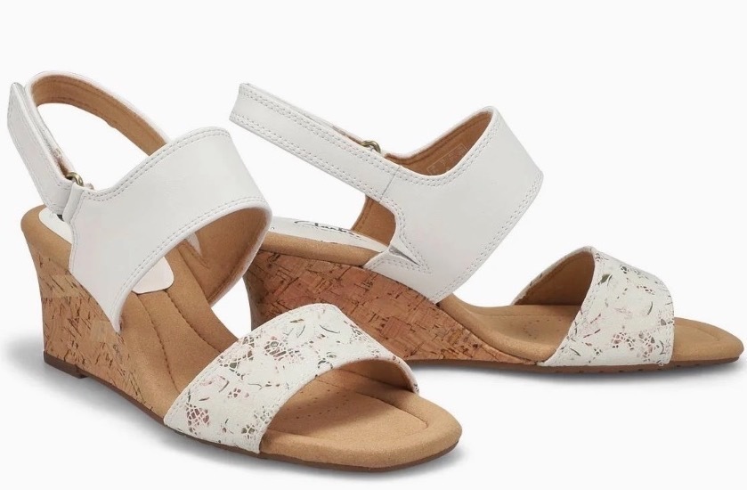 CLARKS ウエッジ ストラップ ホワイト サンダル 軽量 コルク