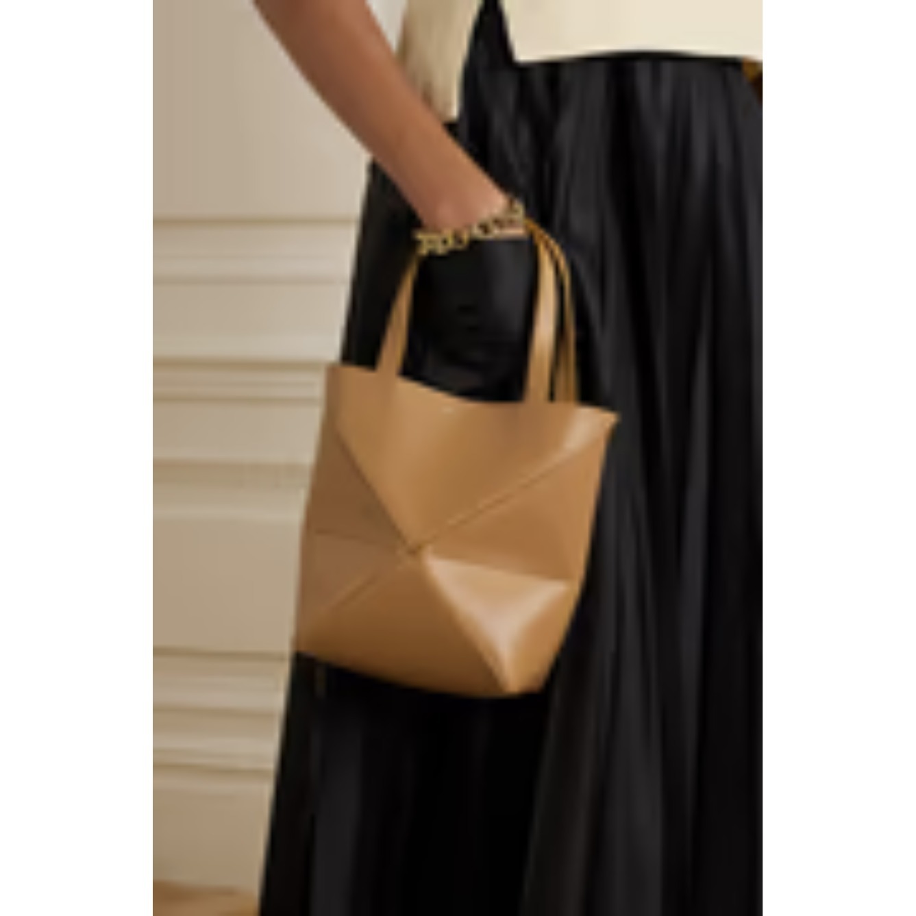 LOEWE】人気! バッグ ミニバッグ トートバッグ レザー ロゴ (LOEWE