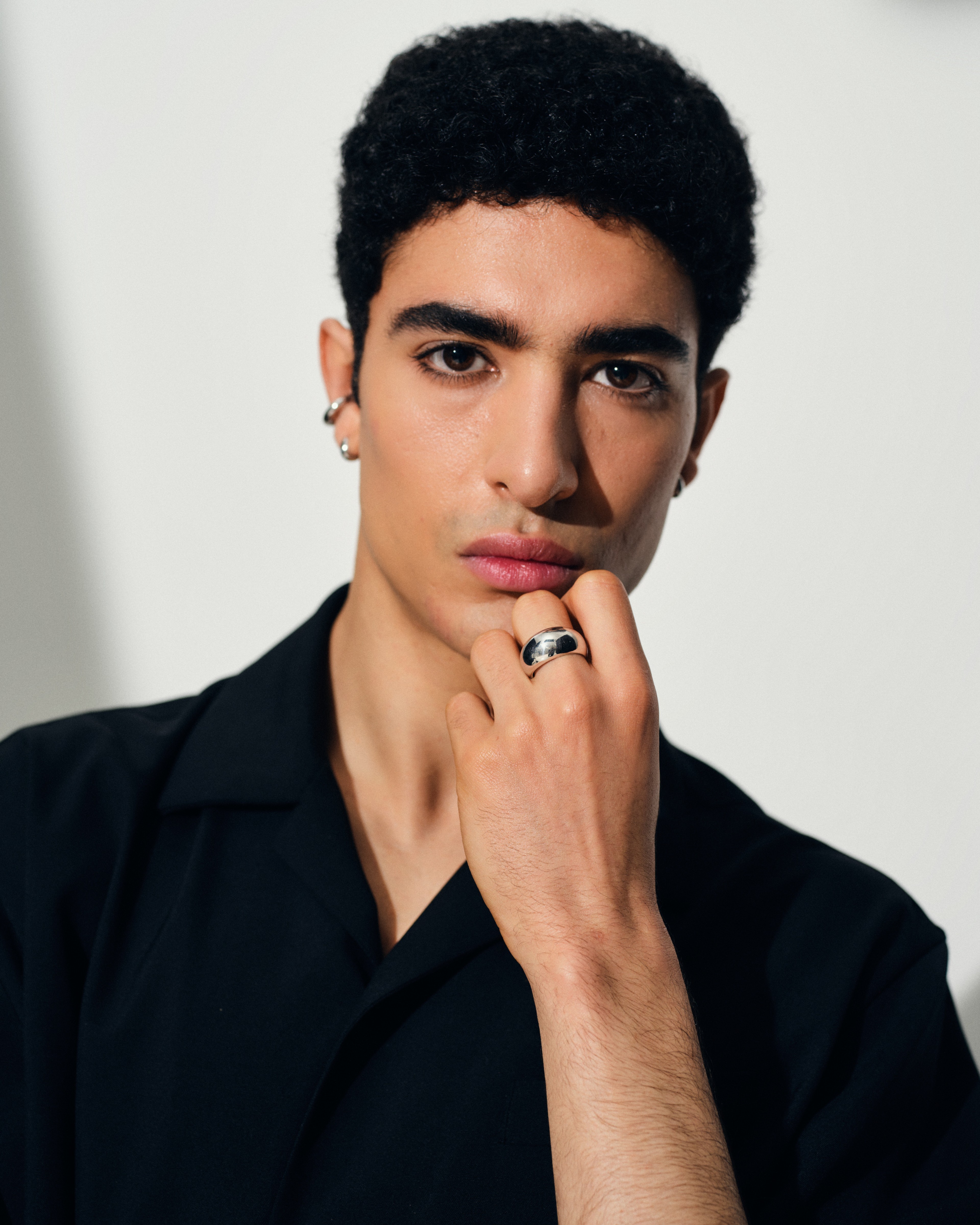 【光沢感】Tom Woodトムウッド チャンキー イヤーカフM セール】TOM WOOD Chunky Ear Cuff Gold M トムウッド チャン