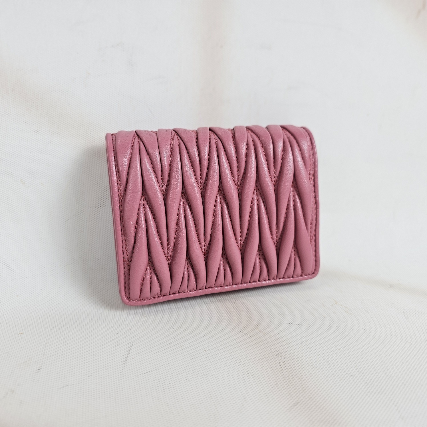 ☆【MIU MIU】☆ミュウミュウ マトラッセ レザー二つ折り財布