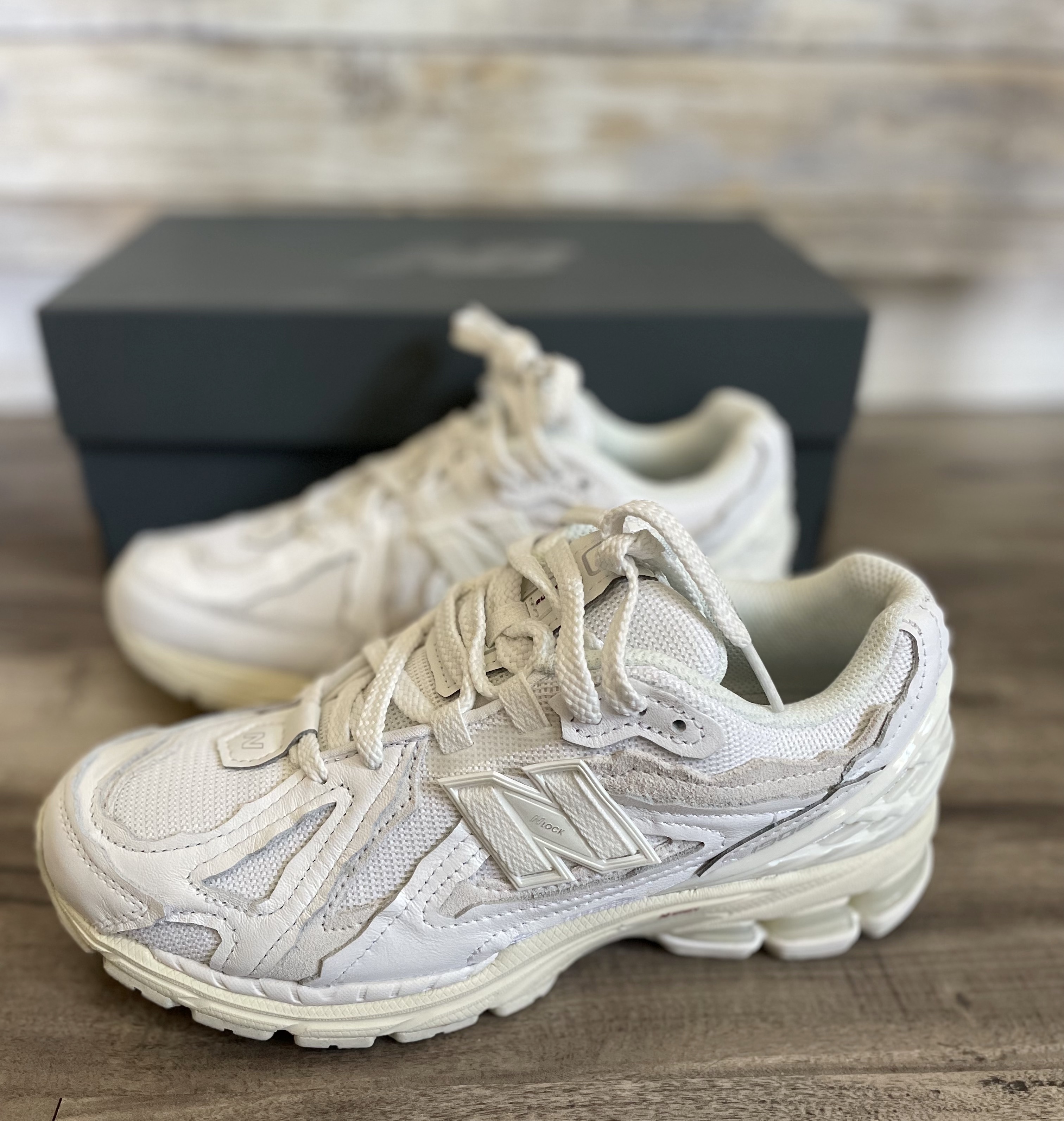 追跡有送料込【New Balance】 1906D