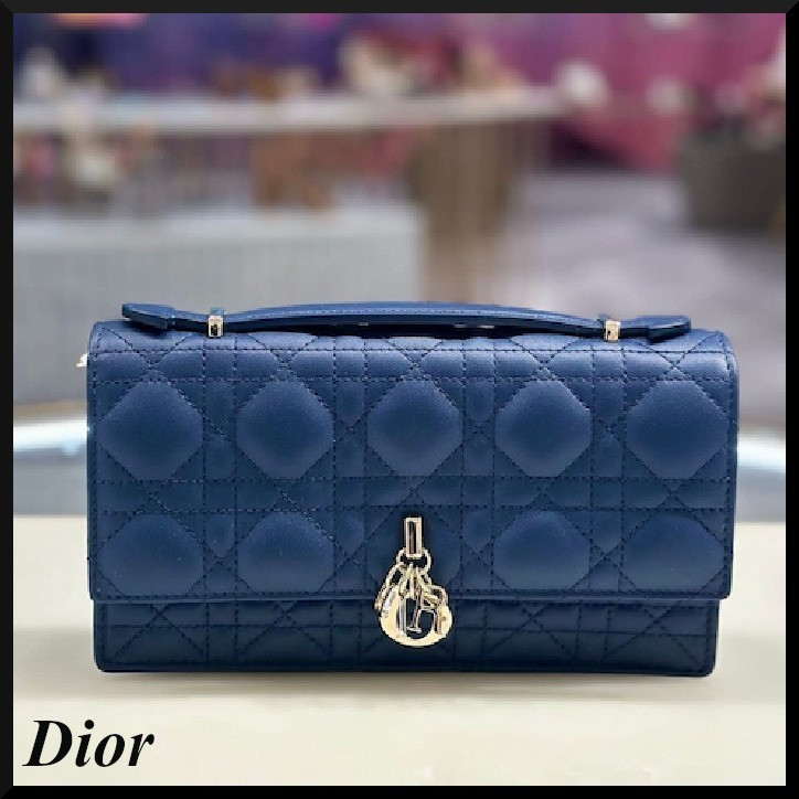 【限定色！財布にも】MISS DIOR ミニバッグ カナージュスキン