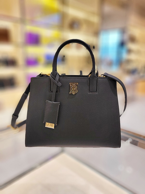 ◆Burberry◆ フランシス ショルダーバッグ 8049044