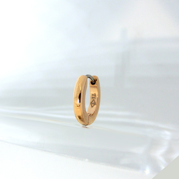 フープピアス 純チタン 金属アレルギー 13.5mm ゴールド色