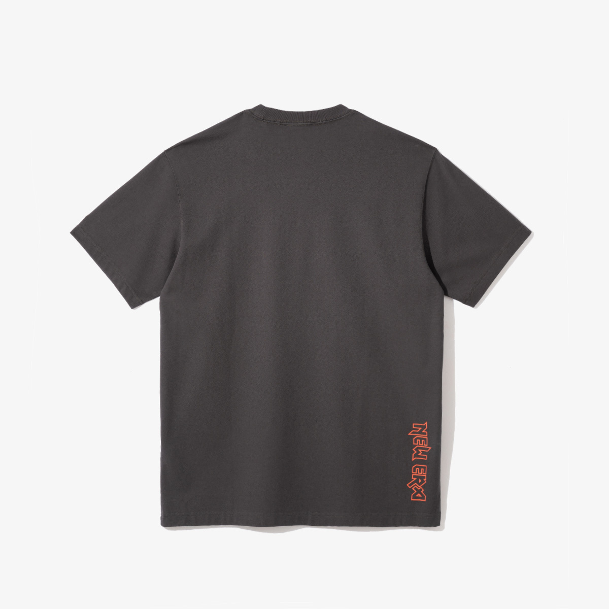 韓国newera■Iron Maiden Front Graphic T-shirt■送料込 韓国newera□Iron Maiden Front Graphic T-shirt□送料込 (New