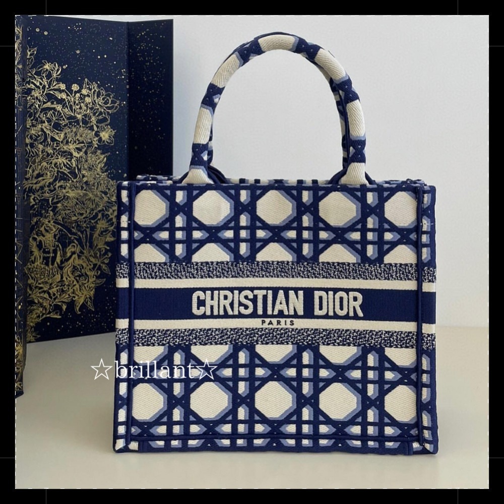 【★国内発送★】DIOR BOOK TOTE バッグ ミディアム
