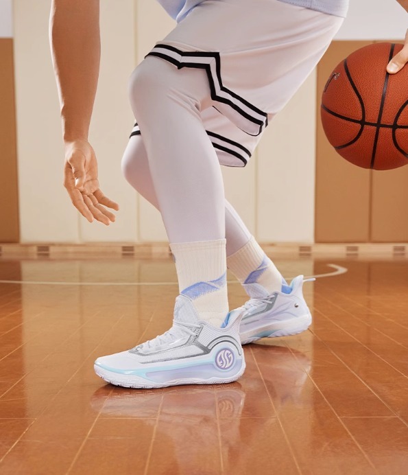 送料関税込み[361°]NBA選手Aaron Gordon連携開発AG4 日本未入荷