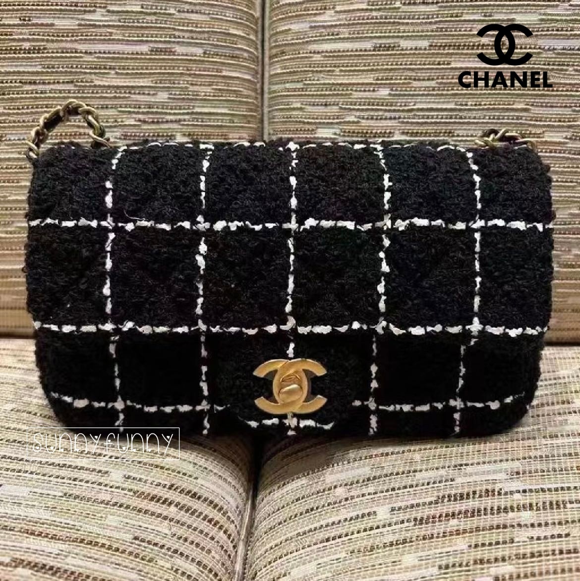 23K《入手困難》CHANEL ミニマトラッセ ツイード ココボール