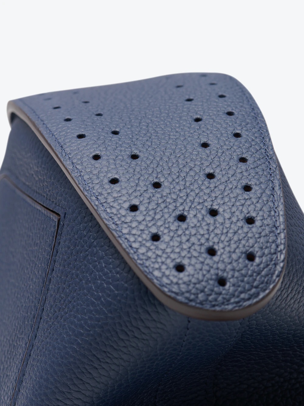 DELVAUX 23AW《Pin Swing》Taurillon Soft ダークブルー 直営店