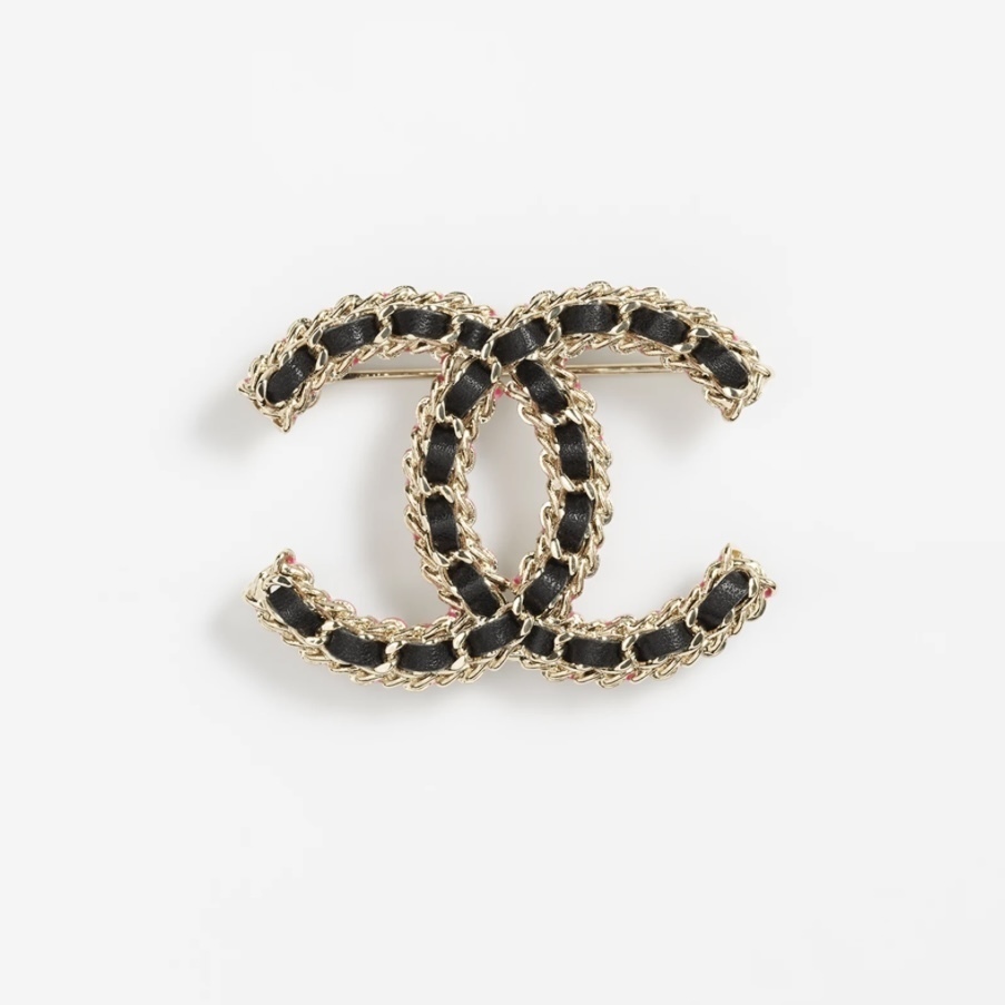 《ワンランク上のオシャレ☆彡》 CHANEL ブローチ