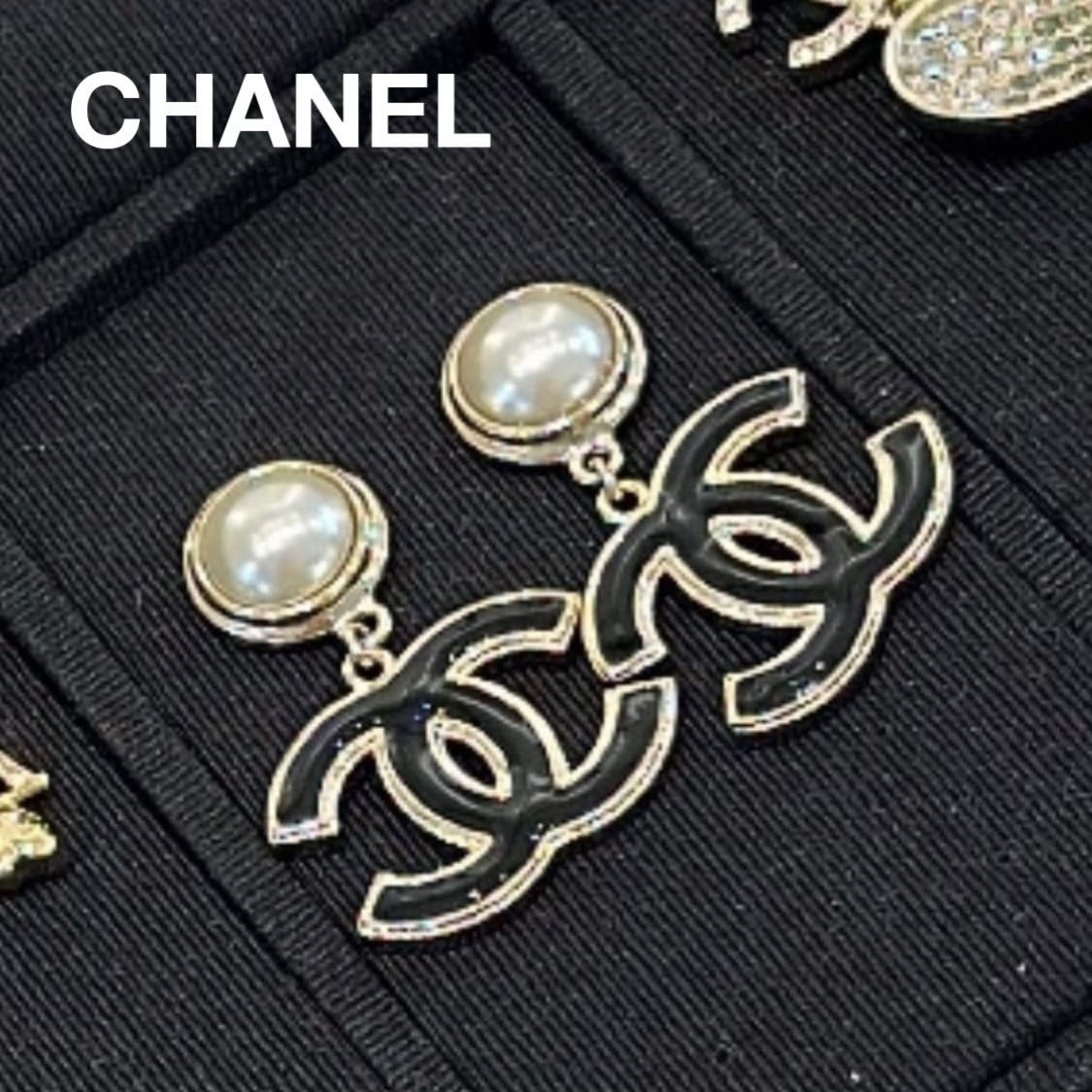 可愛い【CHANEL】存在感のあるCCマークピアス パール