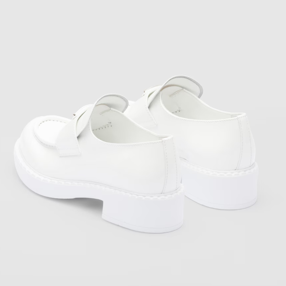 eclat掲載 PRADA◆チョコレート パテントレザー ローファー ロゴ eclat掲載 PRADA◇チョコレート パテントレザー ローファー ロゴ