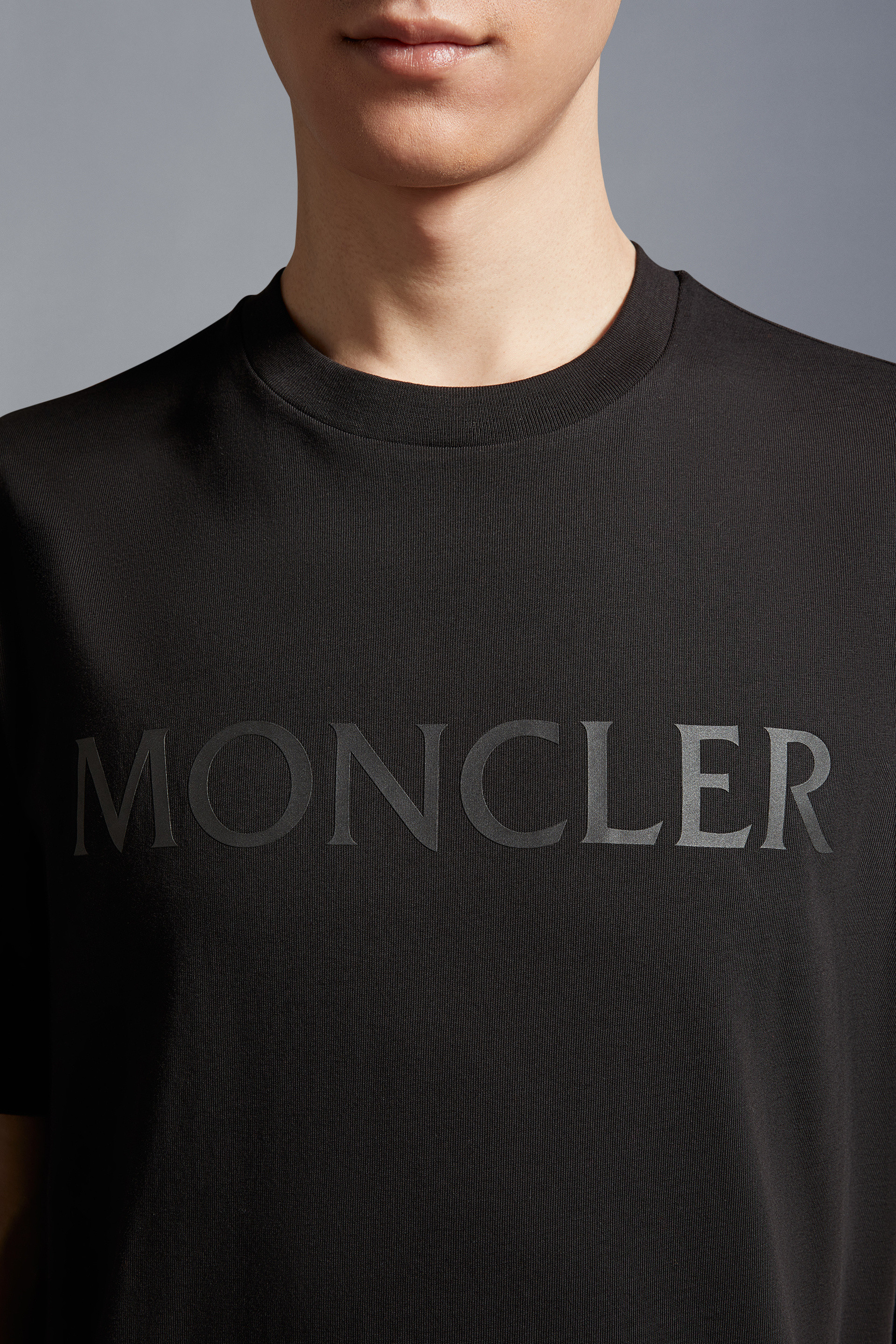 MONCLER◆パッチポケット付きコットン製Tシャツ Moncler ロゴパッチ コットンTシャツ 3枚組 | ブルー | FARFETCH JP