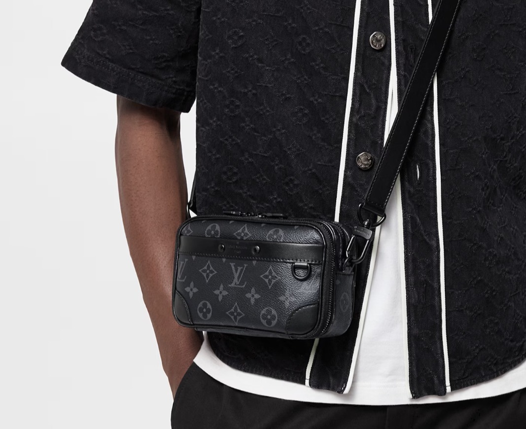 コンパクトでオシャレ★Louis Vuitton★アルファ ミニショルダー お洒落メンズへ】Louis Vuitton ナノ アルファ ミニショルダー