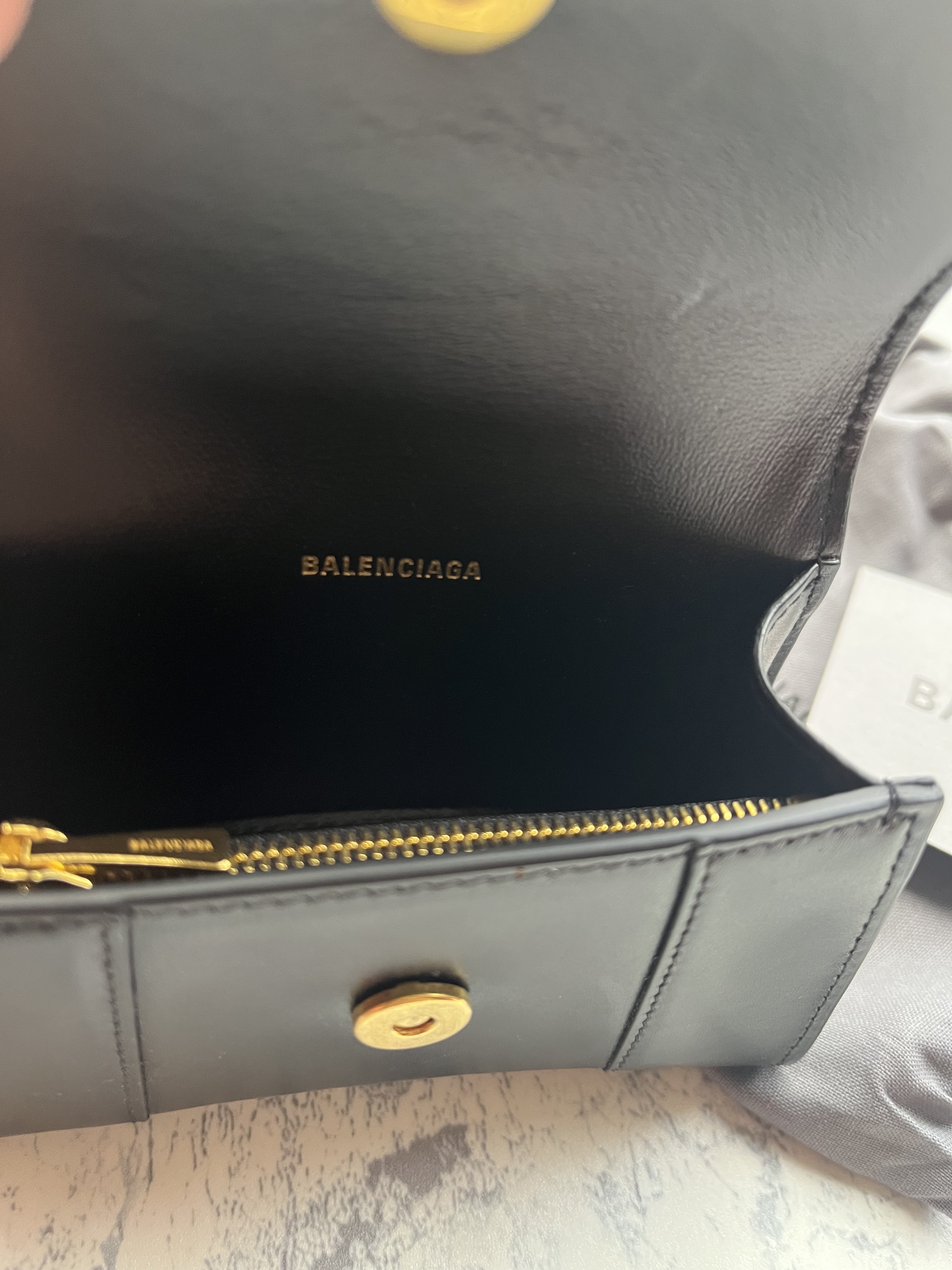 【BALENCIAGA】Hourglass★キーチェーン付 カードホルダー 人気☆関税込【BALENCIAGA】Hourglass ミニチェーンウォレット