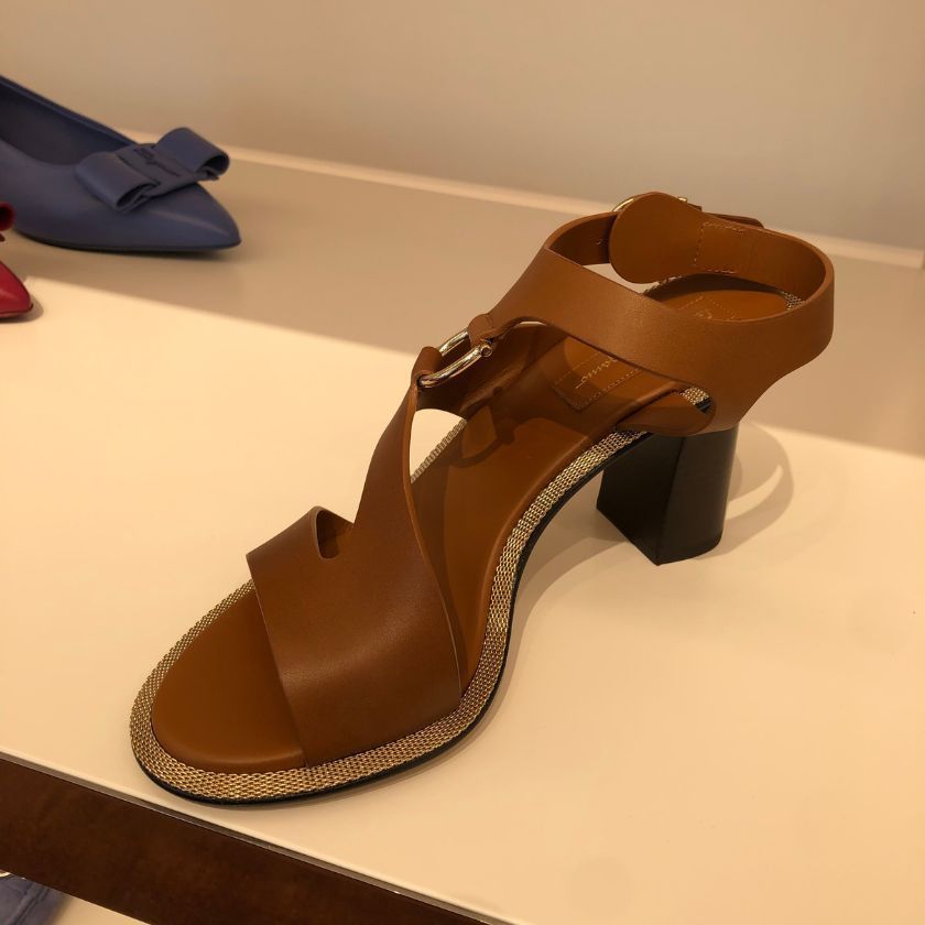 6万取引突破★UPS速達便利用！【FERRAGAMO】MARILU 10_サンダル 6万取引突破☆UPS速達便利用！【FERRAGAMO】MARILU 10_サンダル