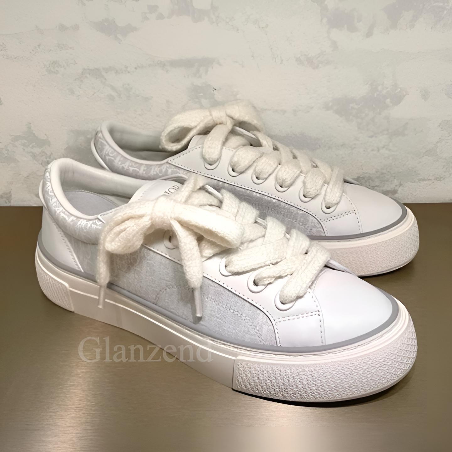 シンプルながら存在感たっぷり♪【Dior】《B33》スニーカー