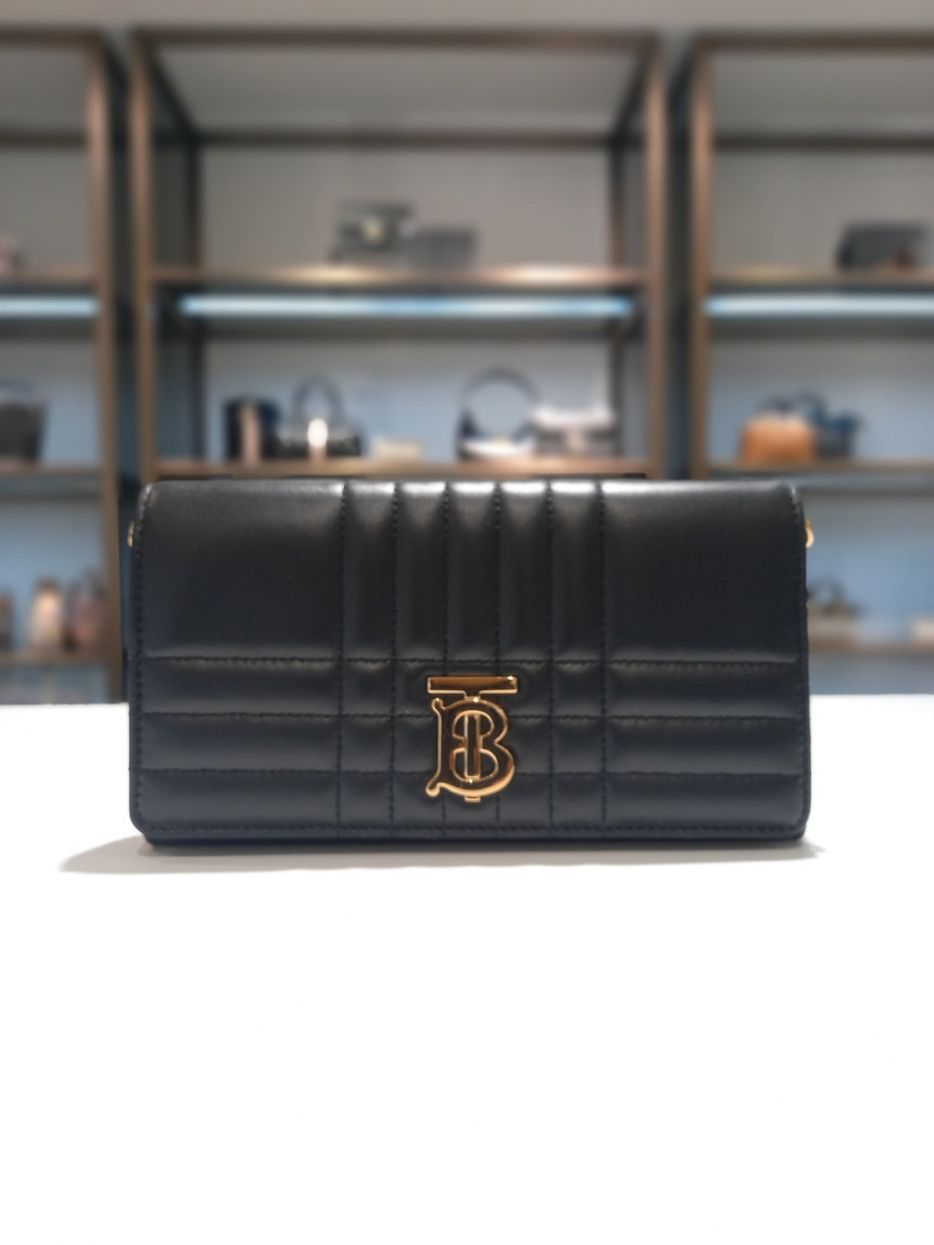 ◆Burberry◆ キルティング ローラ 長財布 8062338