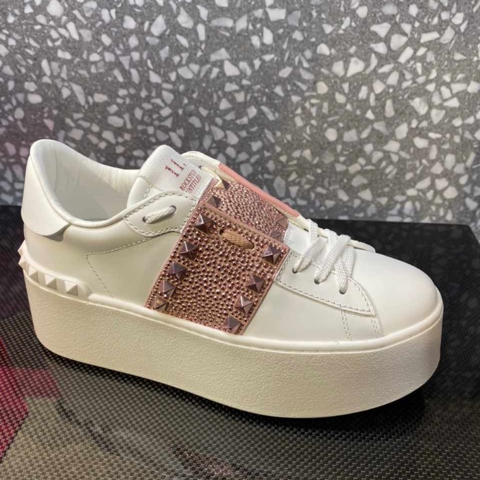 VALENTINO 23AW ロックスタッズ アンタイトルド スニーカー