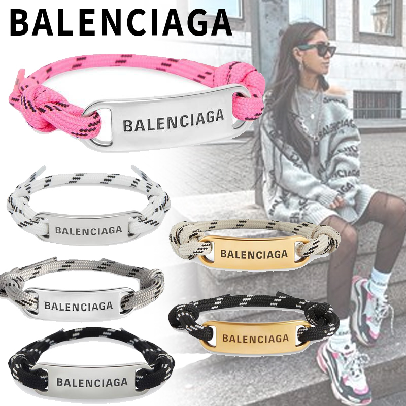 完売必至 **BALENCIAGA** ロゴPLATE ブレスレット Giftにも♪