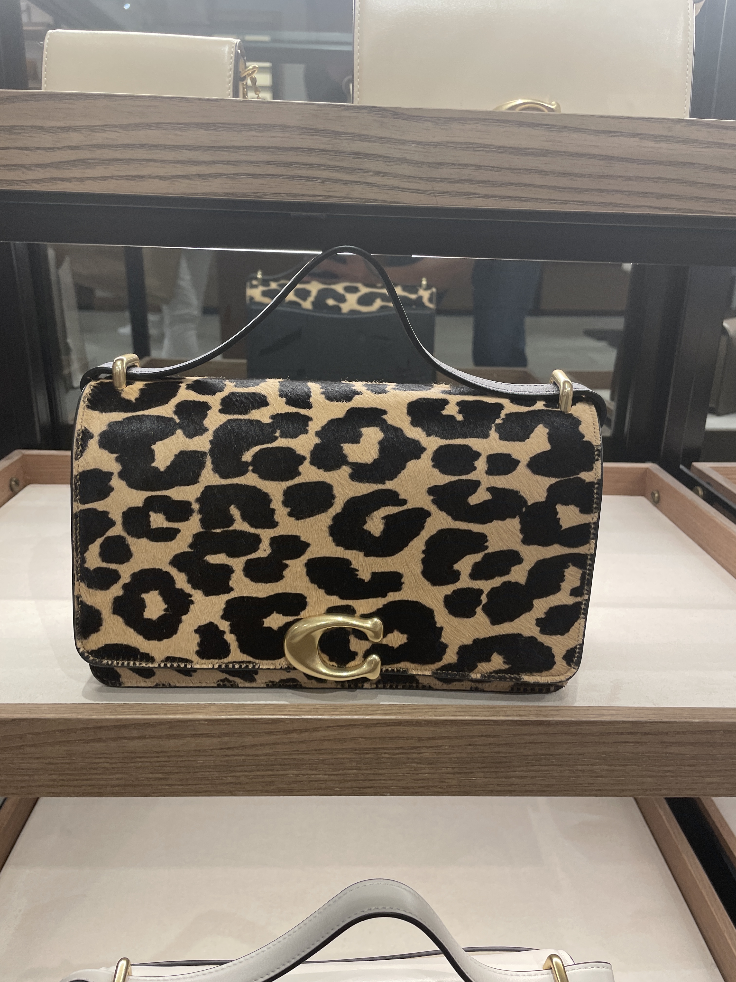 COACH バンディット ショルダー バッグ・レオパード