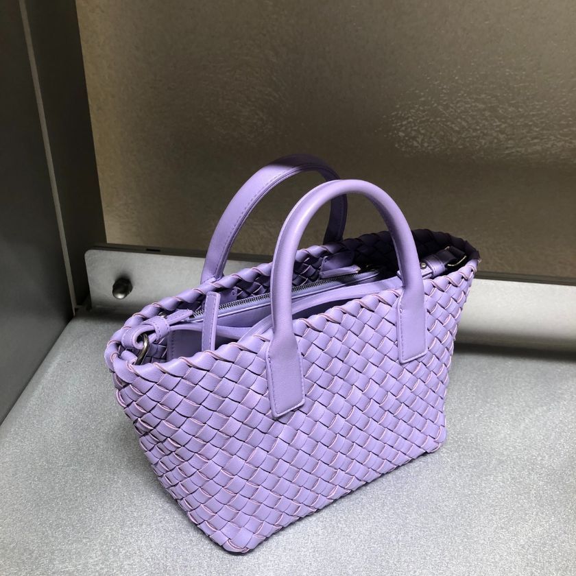 6万取引突破★UPS速達便利用┃BOTTEGA VENETA_バッジホルダー 6万取引突破☆UPS速達便┃BOTTEGA VENETA_709464_トートバッグ