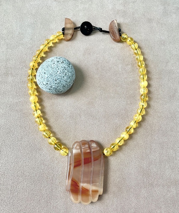 SATTCHI ネックレス・ペンダント Exotic Yellow Flower Objet