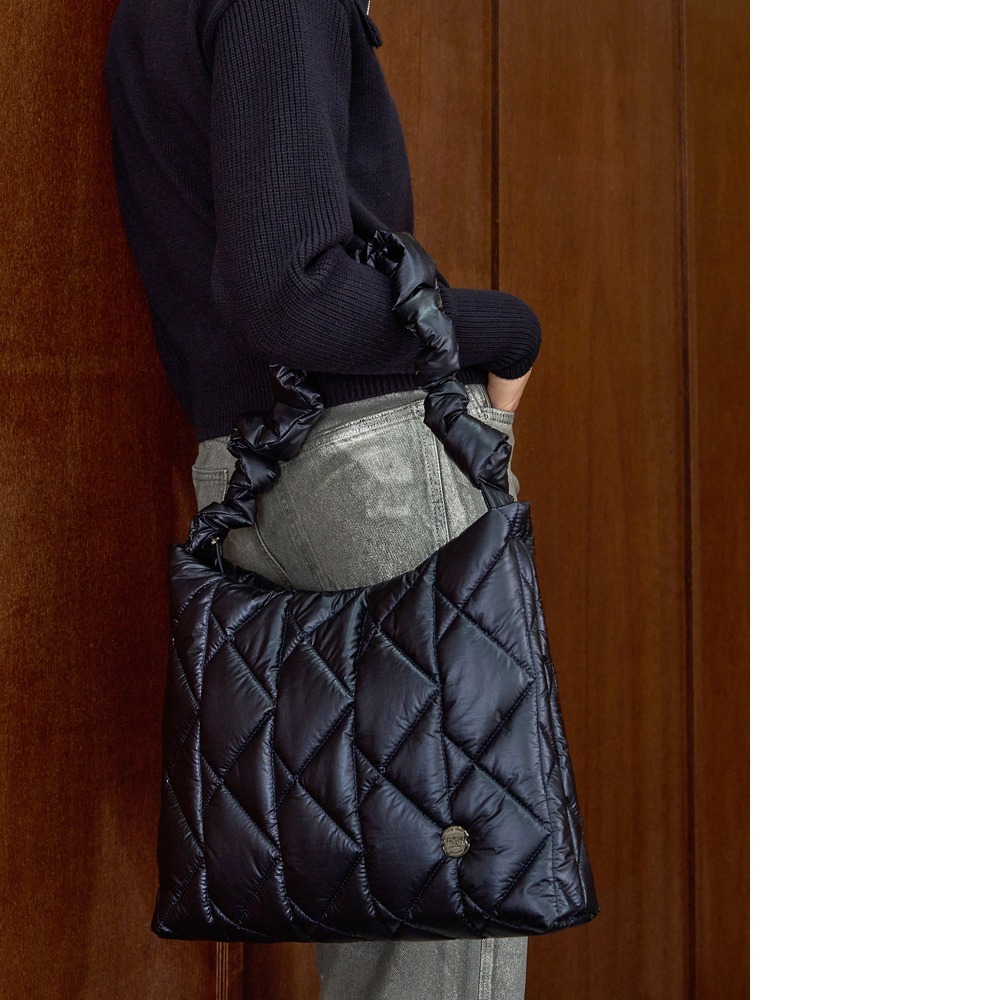 韓国大人気[rosa.K] NUVOLA K QUILTING SHOULDER (3 COLOR) 韓国大人気[rosa.K] NUVOLA K QUILTING SHOULDER NAVY_LL (rosa