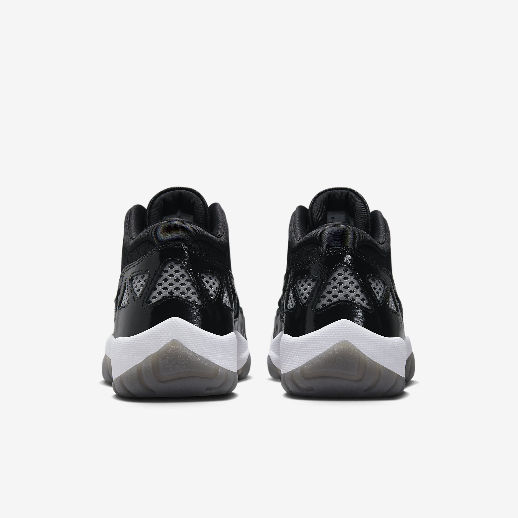 ★NIKE★大人気★W AIR JORDAN 11 RETRO LOW★追跡可 ☆NIKE☆大人気☆AIR JORDAN 11 RETRO LOW CRAFT☆追跡可
