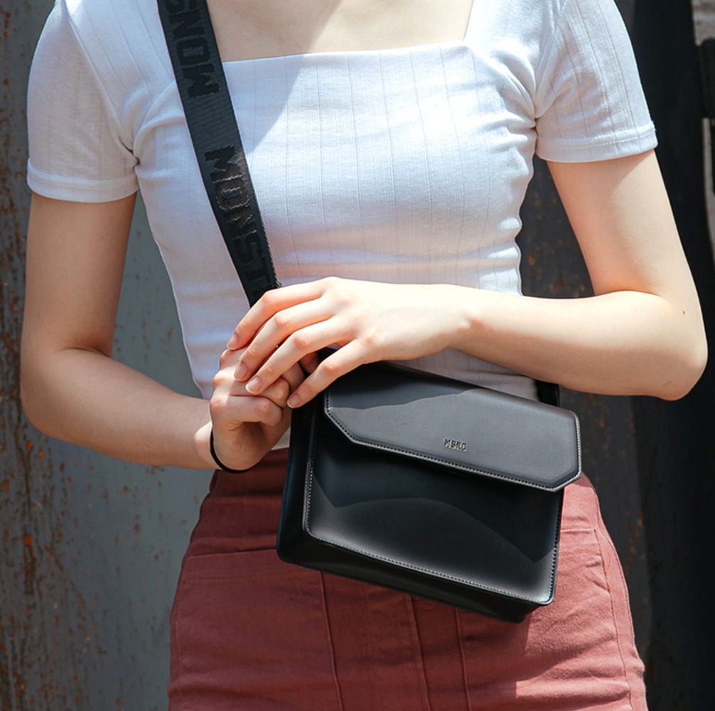 ショルダーバッグ・ポシェット MONSTER REPUBLIC MSRC 005 MINI BAG / BLACK