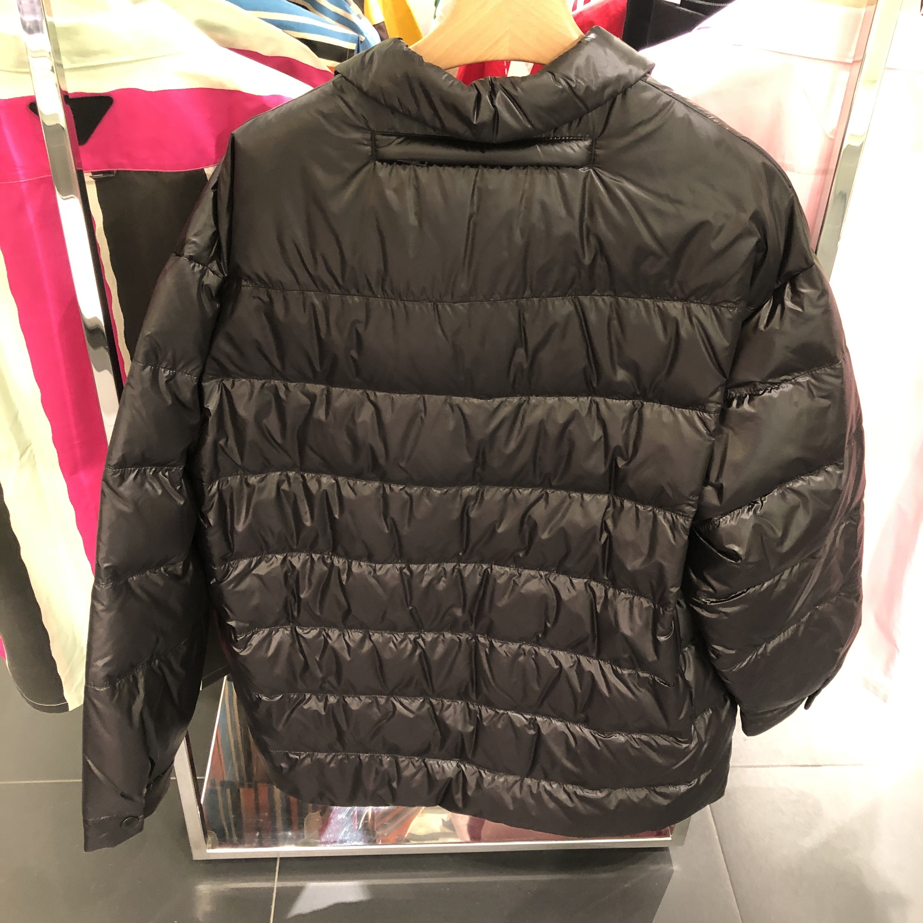 6万取引突破★UPS速達便!【PRADA】ダウンジャケット 292052 6万取引突破☆UPS速達便利用!【PRADA】ダウンジャケット