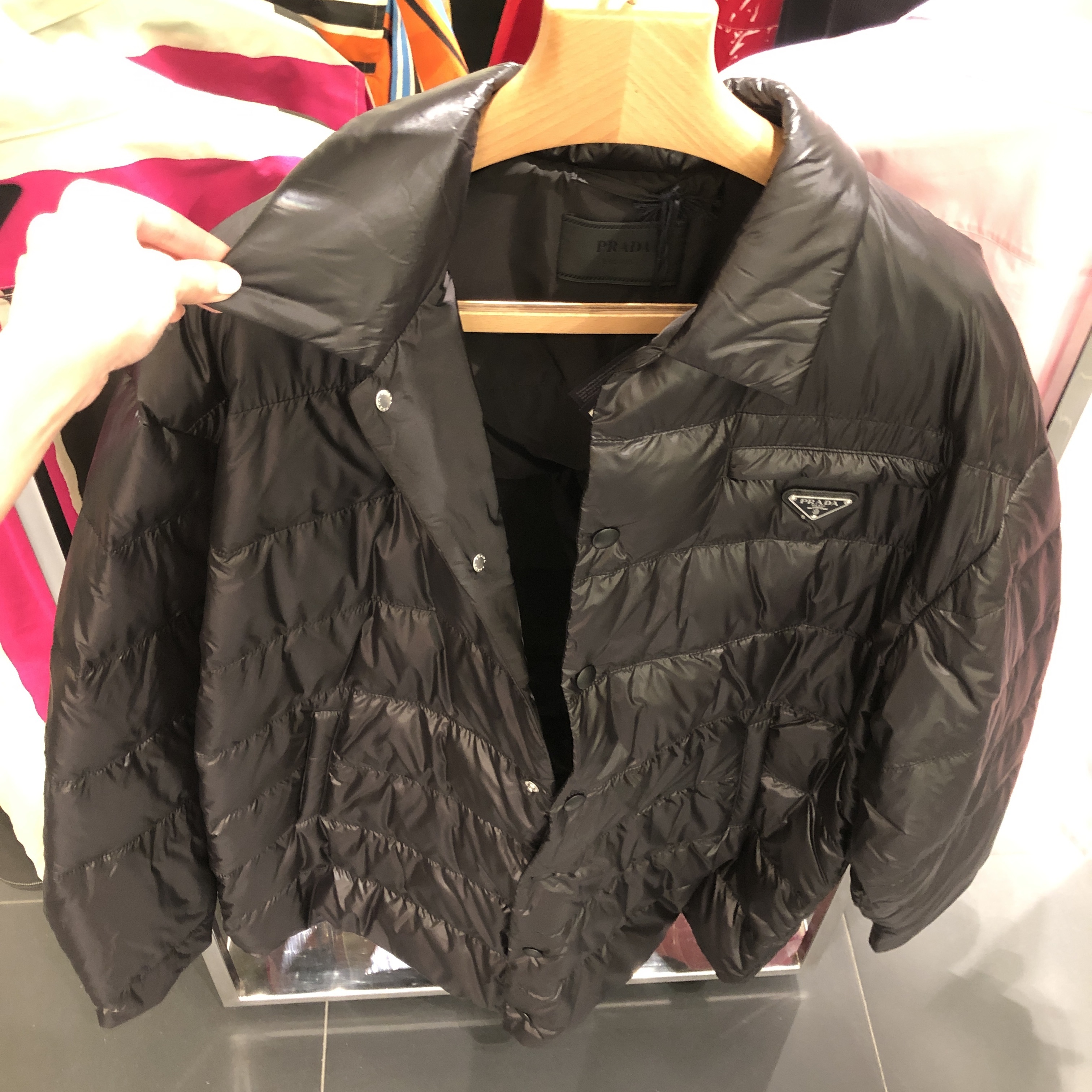 6万取引突破★UPS速達便【PRADA】291973 11A9_ダウンジャケット 6万取引突破☆UPS速達便利用！【PRADA】ダウンジャケット