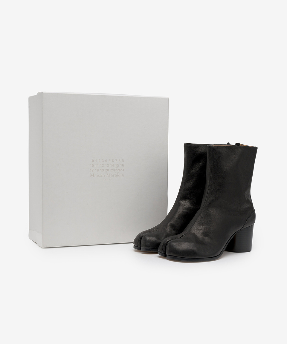 《MAISON MARGIELA》 S58WU0246 P3753 T8013 TABI BOOTS