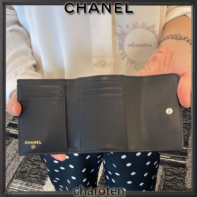【お洒落なデザインが可愛さ満点】CHANEL フラップカードケース コンパクト☆【CHANEL】BOY CHANEL フラップ カードケース