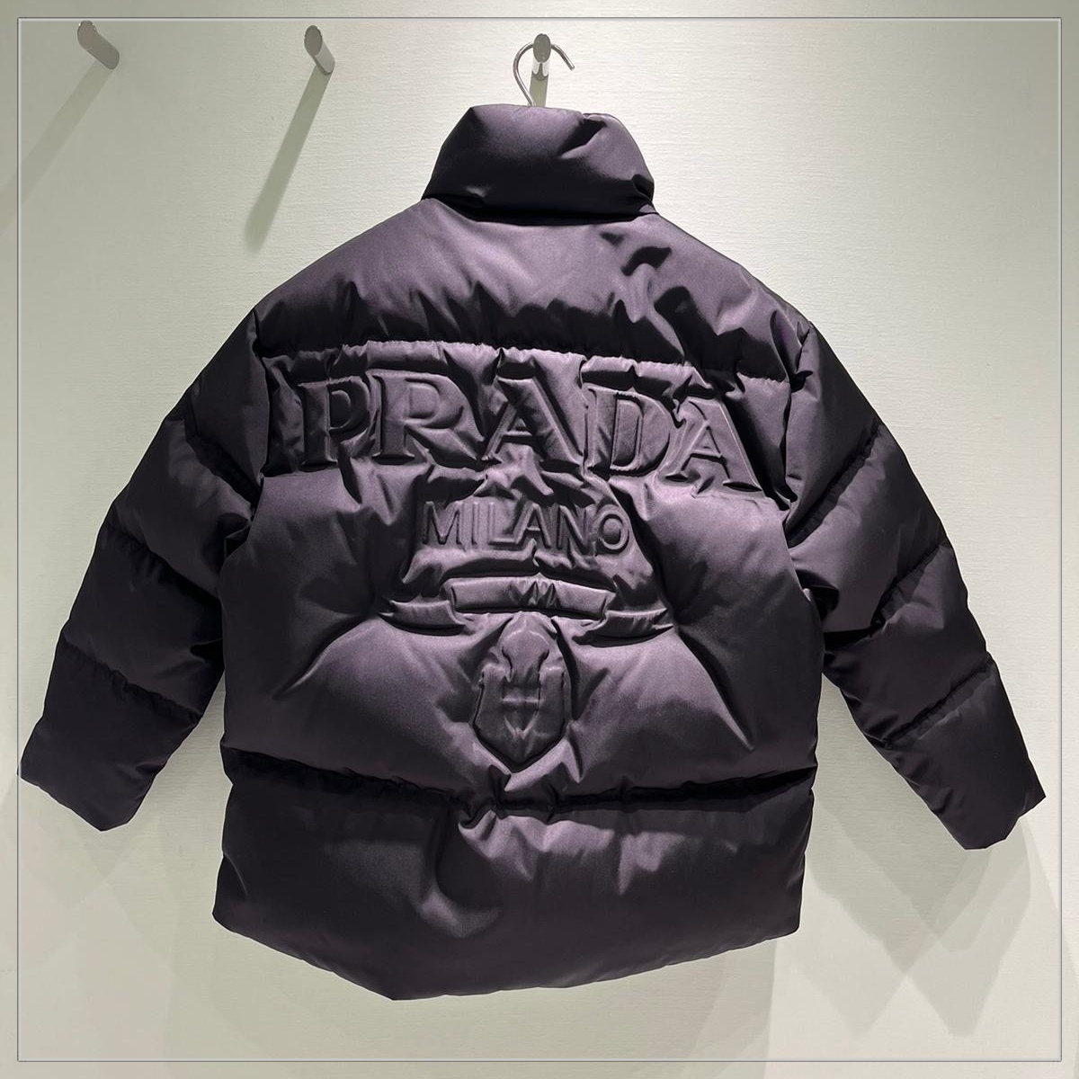 【大注目】PRADA◆Re-Nylon ダウンジャケット 背面エンボスロゴ