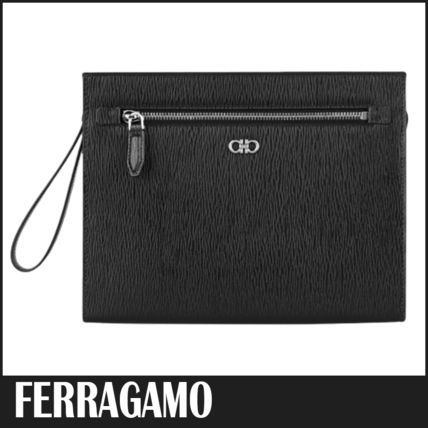 FERRAGAMO(フェラガモ) クラッチバッグ(メンズ) - 海外通販のBUYMA